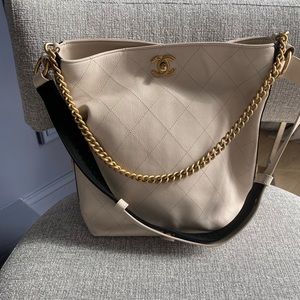 LIKE NEW 2018 Chanel large button up hobo
